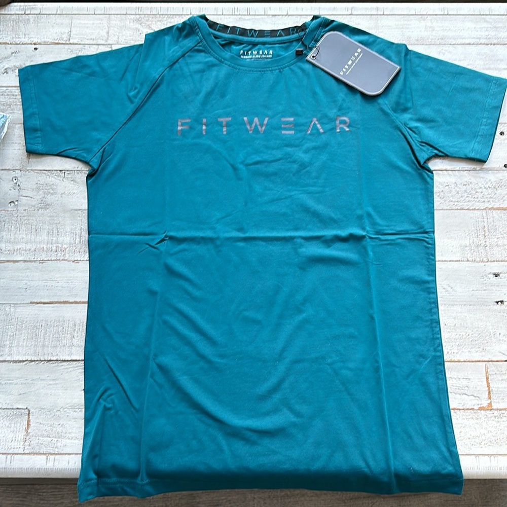 FITWEAR Omni Tech Raglan Tee NWT